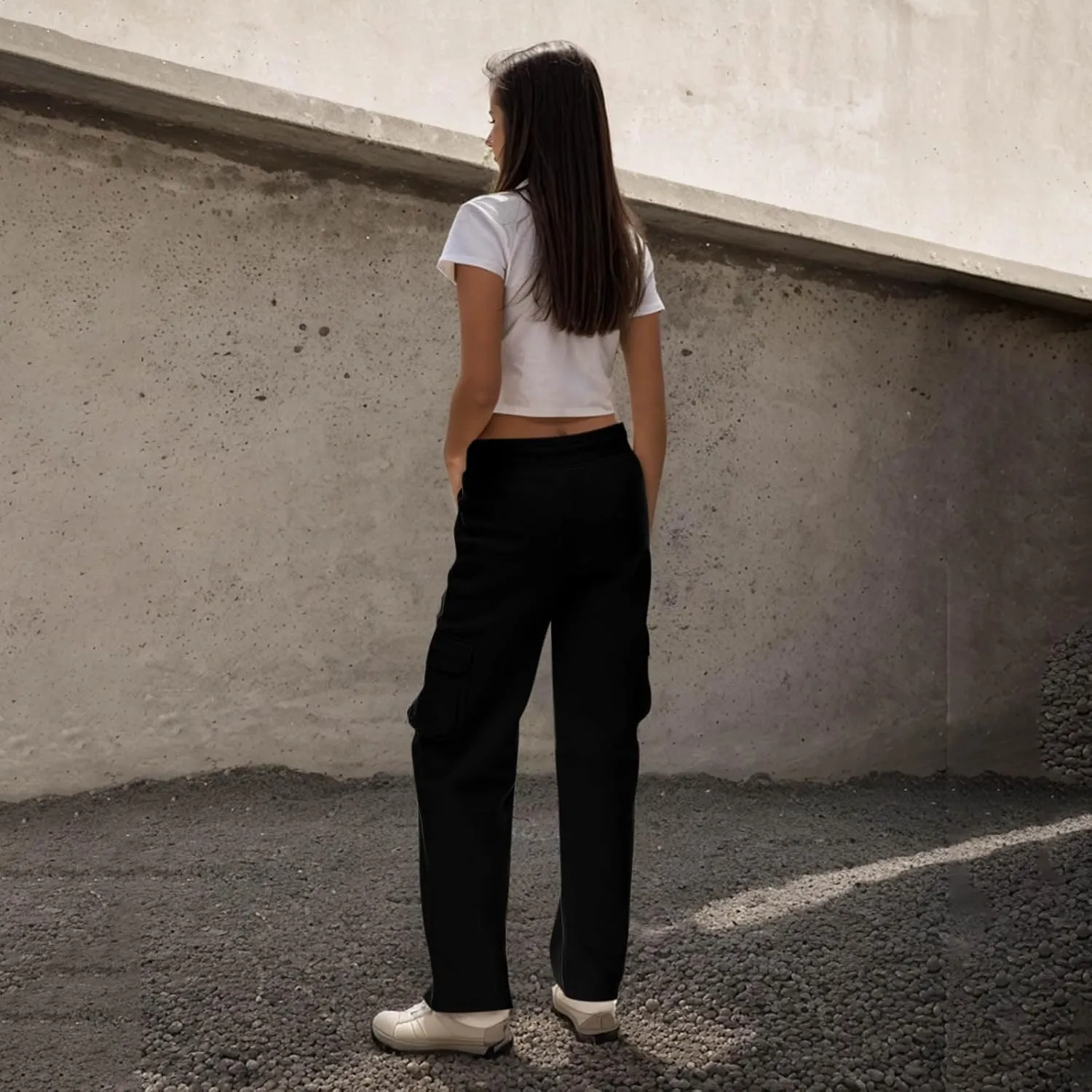 Cargo Sweatpants for Women Fleece Baggy Wide Leg Sweatpants Low Rise Lounge Pants with Pockets Cargo Joggers