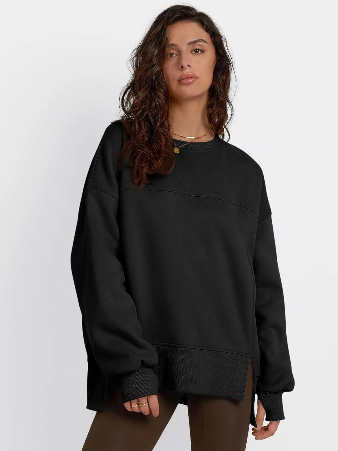 Trendy Queen Womens Side Slit Sweatshirts Casual Oversized Crewneck Long Sleeve Pullover Fall Fashion 2025