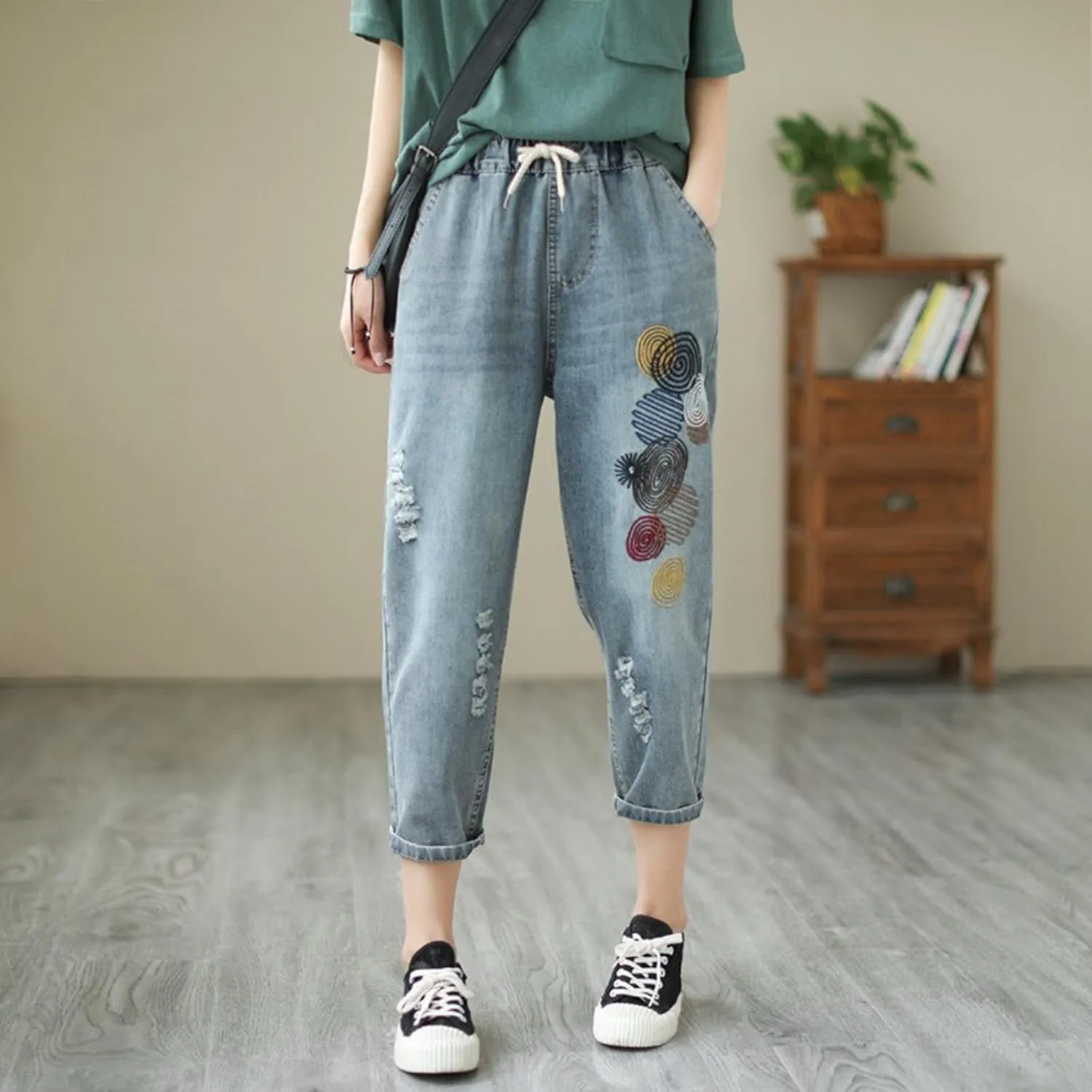 Women Floral Embroidered Denim Pants Wide Leg Baggy Barrel Jeans Tapered Bottom Trousers Straight Cropped Pants